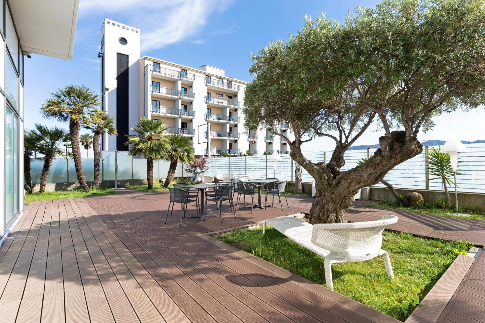 B&B Hotel Savona Exterior foto
